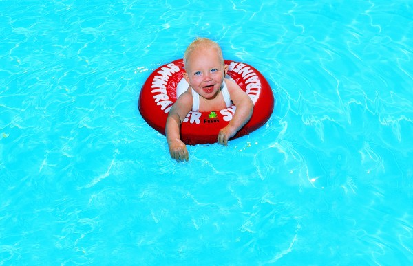 Freds Swimtrainer Baby rot Classic für die richtige Schwimmbewegung NEU OVP 